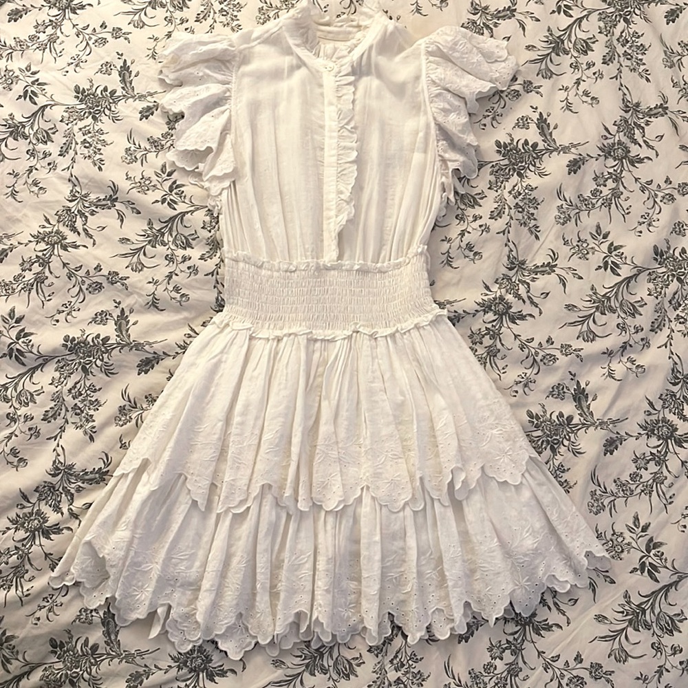 Never worn no tags cute white dress size S